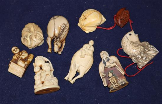 An ivory / resin netsuke